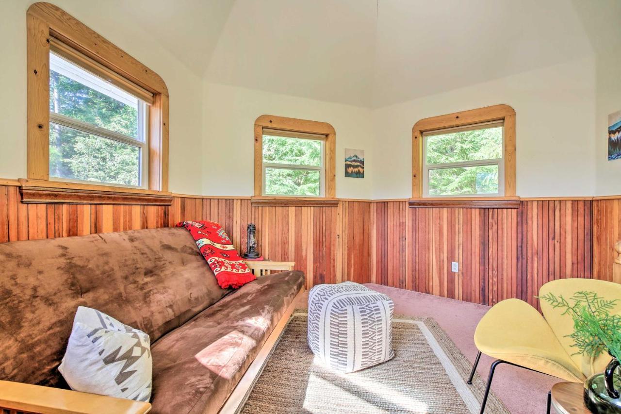 Cozy Black Bear Retreat By Mount Rainier! Holiday home